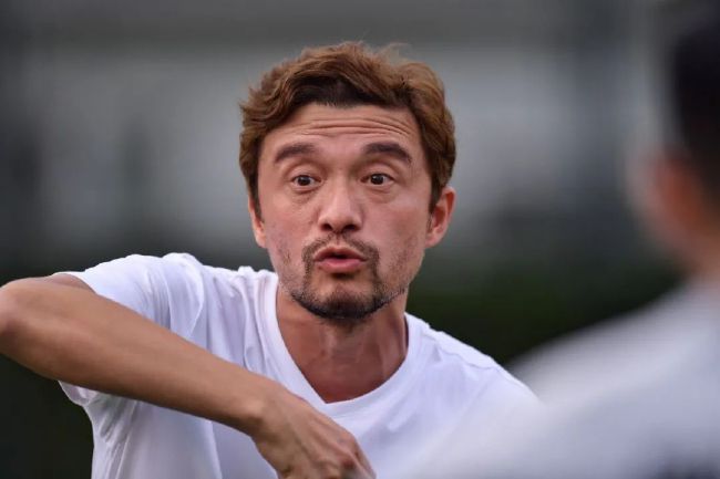 吴梦梦到粉丝家里实战吃鸡在线观看